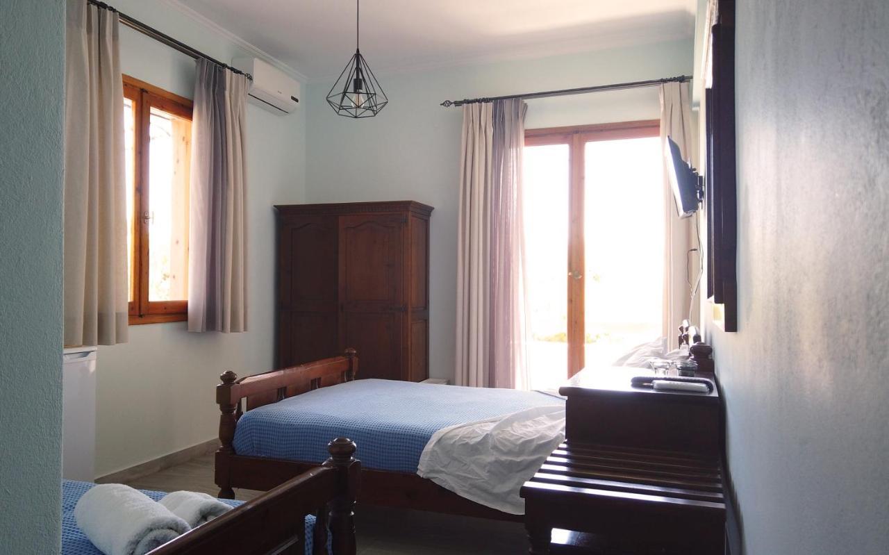 Fistiki Rooms Agia Marina  외부 사진