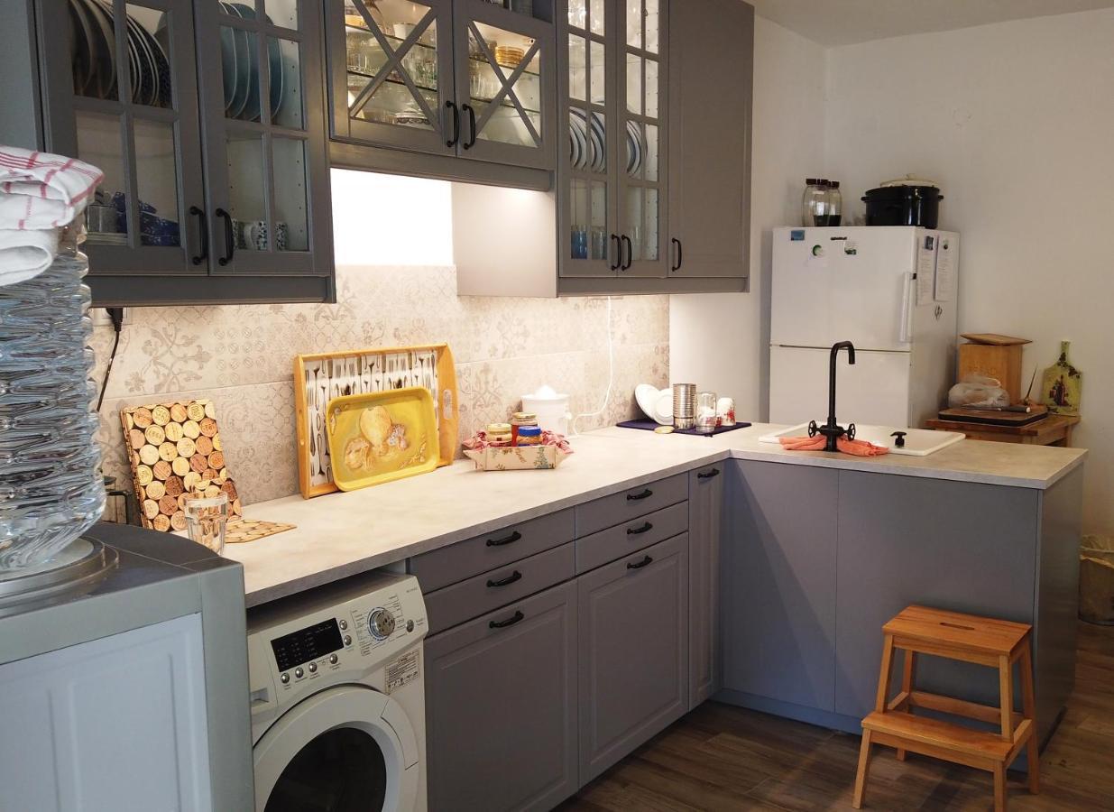 Fistiki Rooms Agia Marina  외부 사진