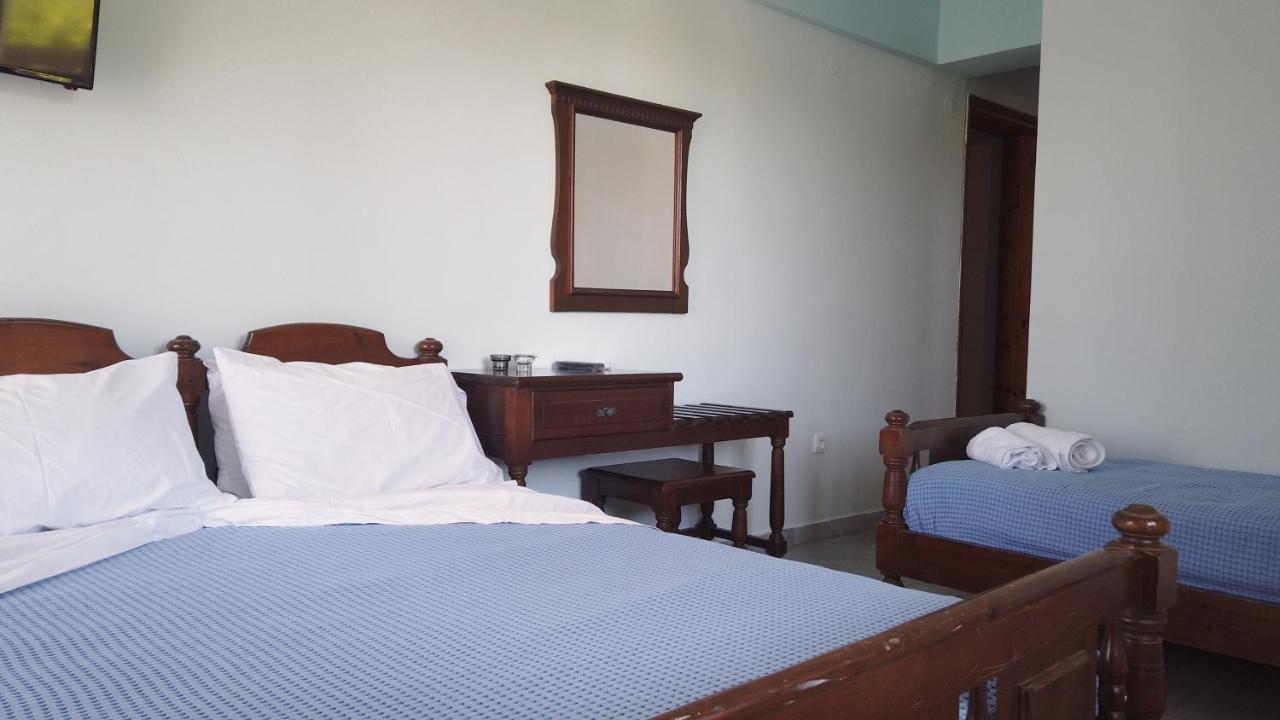 Fistiki Rooms Agia Marina  외부 사진