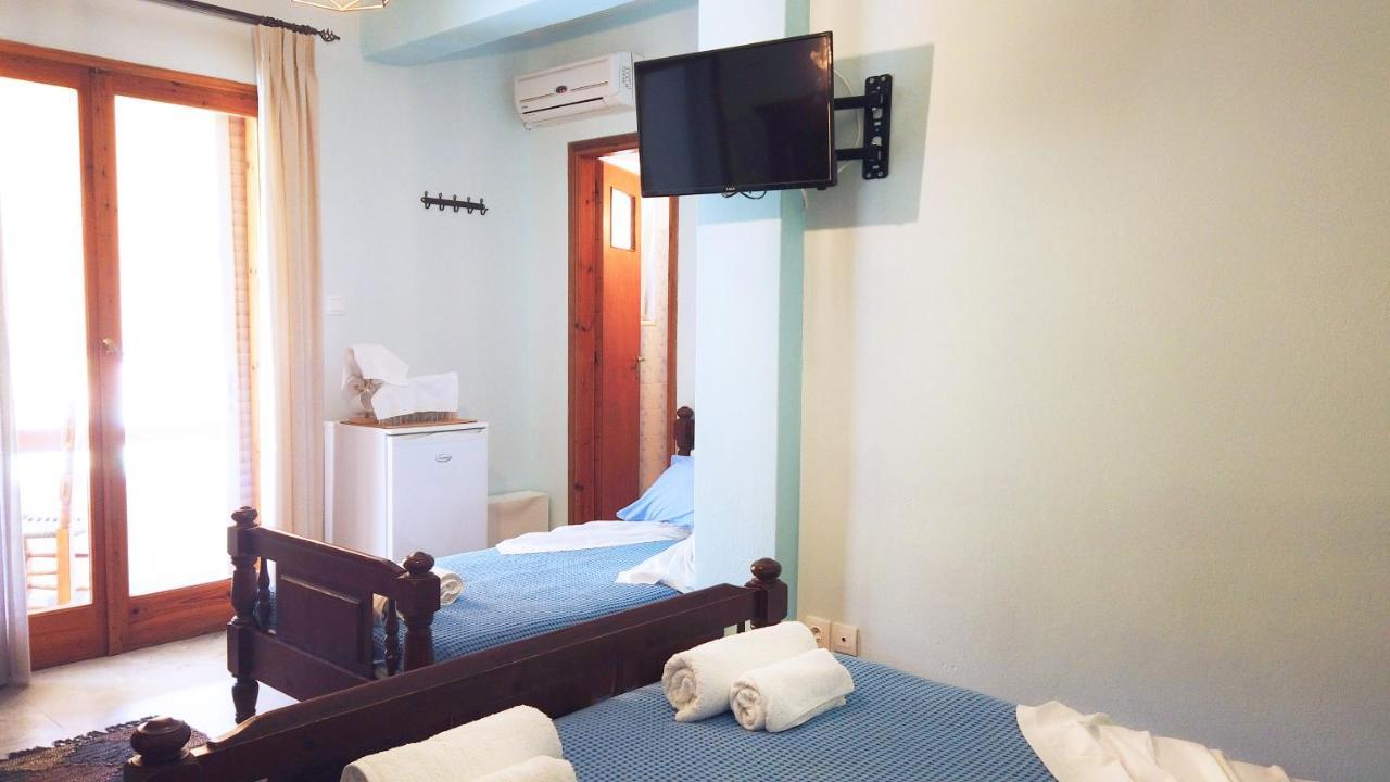 Fistiki Rooms Agia Marina  외부 사진